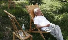 吃瓜午休,轻松一刻，品味生活百态