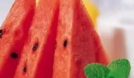 今年吃瓜特别多,瓜田里的狂欢盛宴