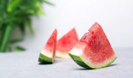 梦梦吃小瓜,梦梦的甜蜜小瓜之旅